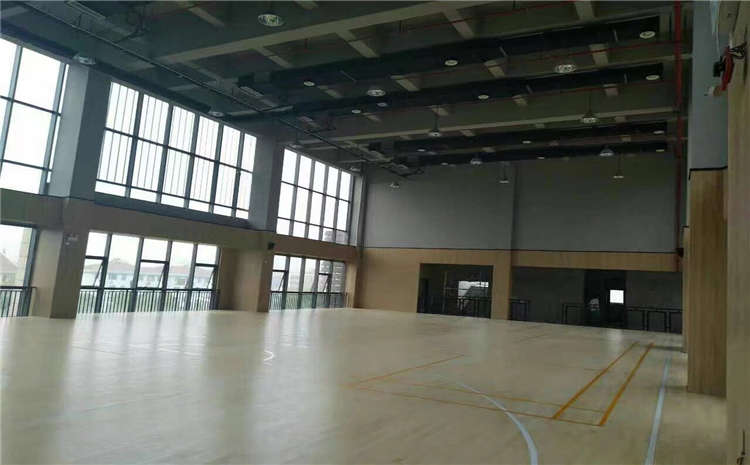 柞木風雨操場運動地板怎么保養？