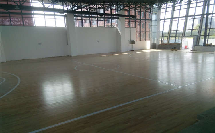 22厚籃球運動地板怎么保養？