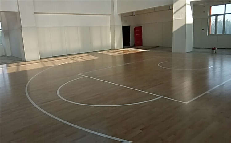 硬木企口木地板籃球館一般多少錢？